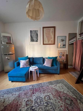 Cozy Studio in Trendy District